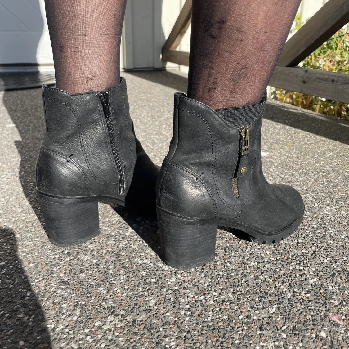 Svarta stövletter - 91