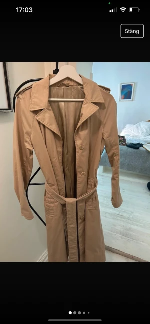 Filippa K trenchcoat - Trenchcoat från Filippa K i fint skick, x small