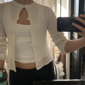 Vit kofta - Så fin kofta i nyskick! 🤍 