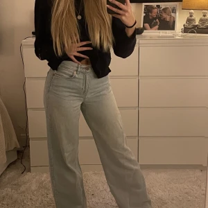 Junkyard jeans - Ett par wide leg jeans från junkyard. Storlek 26.