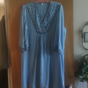 𝕋𝕦𝕟𝕚𝕜𝕒 - 𝕊𝕜𝕠̈𝕟 𝕞𝕛𝕦𝕜 𝕥𝕦𝕟𝕚𝕜𝕒.  𝔸𝕟𝕧𝕒̈𝕟𝕕  𝟚𝕘𝕘𝕣 