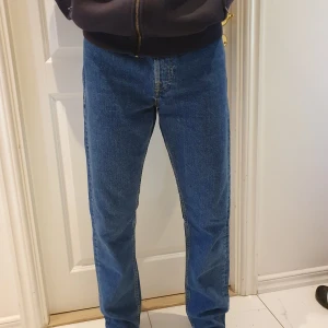 Jack and jones loose/chris - Säjler mina jack and jones jeans som har modell loose/chris då dom inte passar mig. Helt oanvända och i nyskick. Pris kan diskuteras vid snabb affär. Hör av er vid frågor och funderingar.