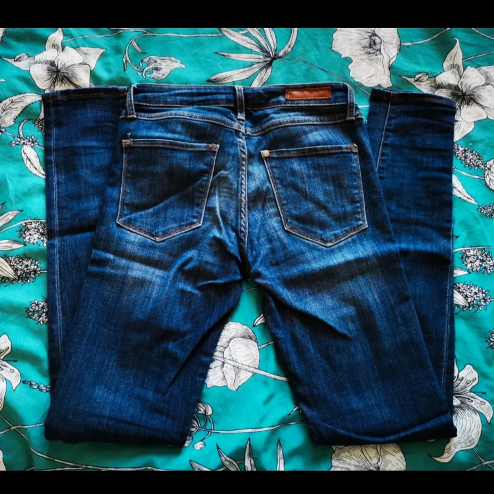 Jeans from H&M size 36. Excellent condition . Jeans & Byxor.