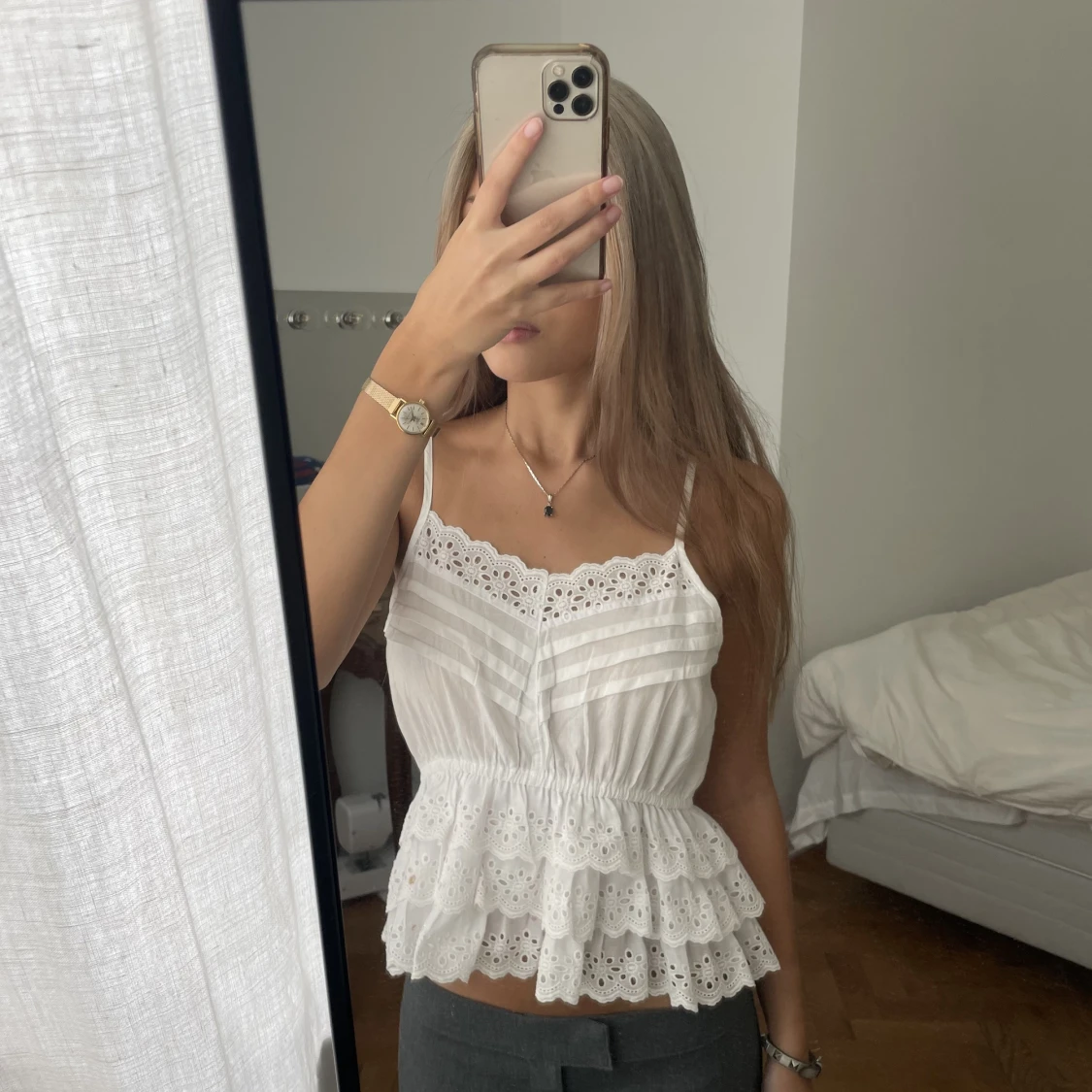 Gullig topp med volanger / ruffles