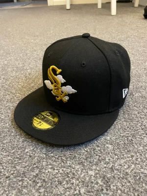 New era keps  - Aldrig använd White sox limited edition Går inte att köpa längre Storlek 7 3/8 = 58,7 cm