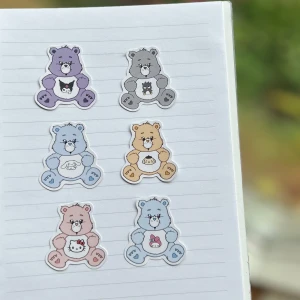 Care bear x sanrio - Söta klistermärken som är tillverkade & designade av mig ✨ 8 kr/st, 5 st för 35 kr, 10 st för 65 kr Frakten är endast 15 kronor
