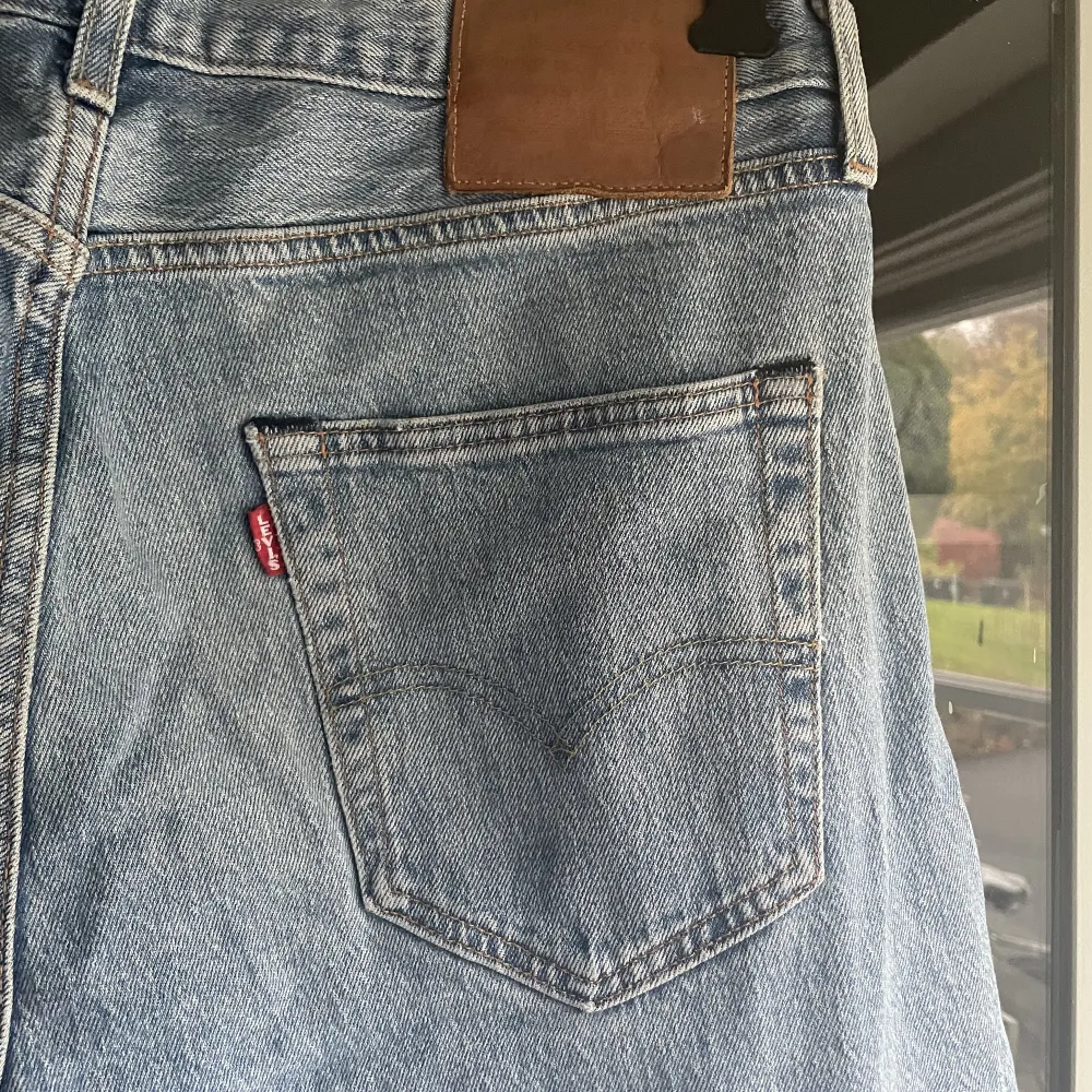 Så fina Levis jeans i ett fint skick❤️‍🔥. Jeans & Byxor.