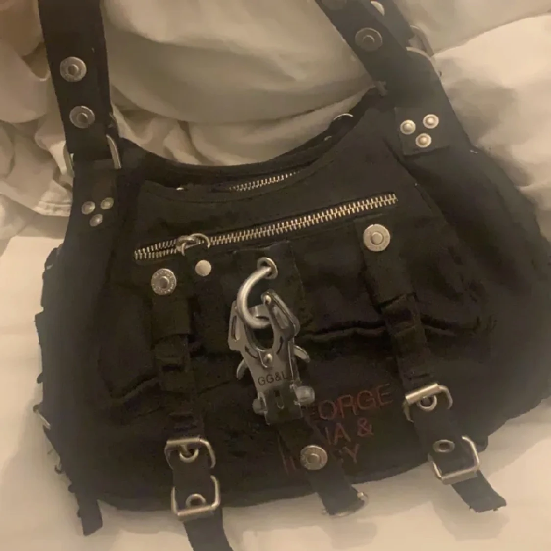 GEORGE GINA LUCY VÄSKA! - 90