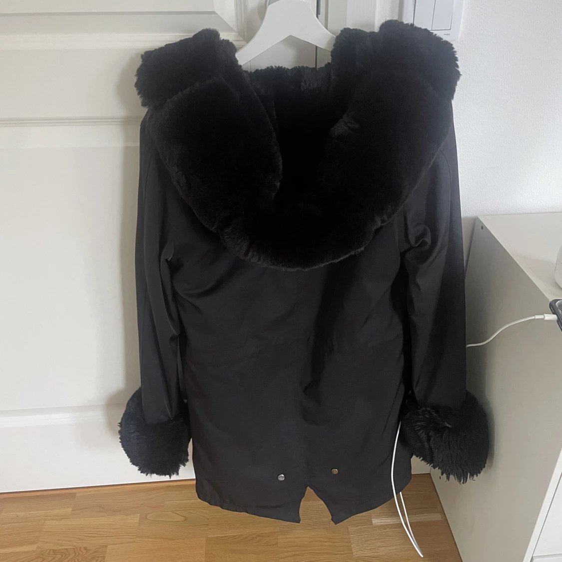 Fodrad vinterjacka med päls - 90