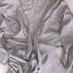 Wrap skjorta  - Använd få gånger. Väldigt bra skick. Str 36 