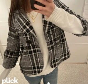 Kappa - Så söt kappa! Knappast använd, bra skick! //Lånade bilder//💚