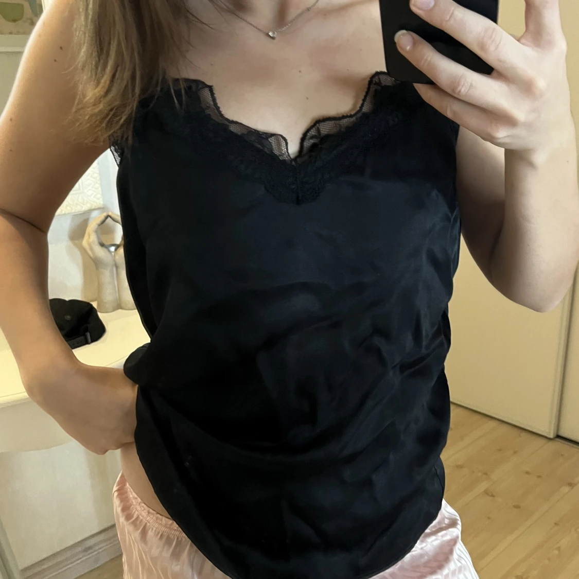 Svart spetslinne - 90