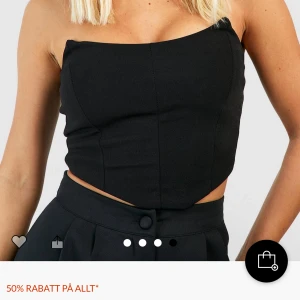 Topp - Helt ny topp med prislapp kvar! Jätte fin men var lite för liten för mig:/