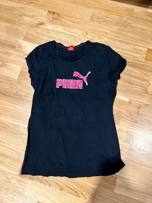 T-Shirt - Fin t-shirt i bra skick som inte kommer till användning.