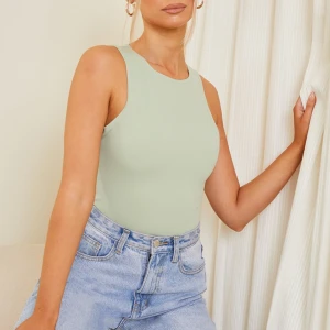 Grön body  - Jätten fin grön body. 