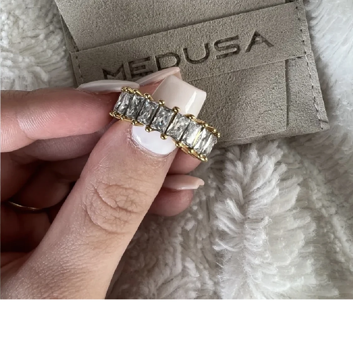 Medusa ring  - 90