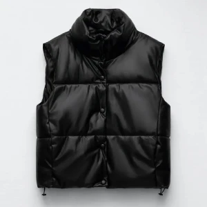 Skinnväst - Skinnväst från zara, kommer tyvärr inte till användning länge. Köparen står för frakt 