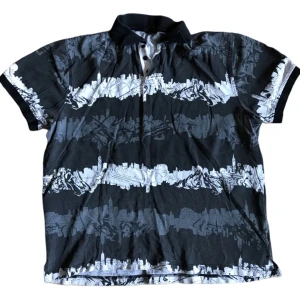 Graffiti T-Shirt - .