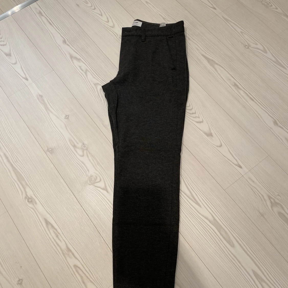 Only & Ones kostymbyxor - 90