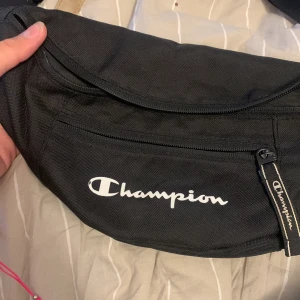 Magväska - Champion magväska