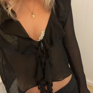 Zara blus  - Blus från zara, knappt använd🌟🪩💋🍸