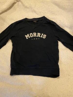 Morris sweatshirt  - Morris sweatshirt storlek S. Använd men inga hål eller fläckar