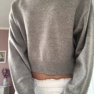 Stickad tröja  - Stickad tröja från Hm. Är i fint skick!