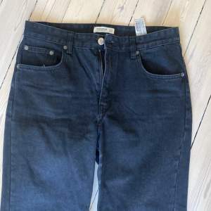 Jeans hög midja storlek 42