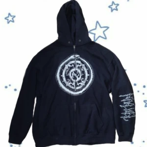 Hoodie - As cool zip up hoodie, använder den inte då de inte är min stil längre