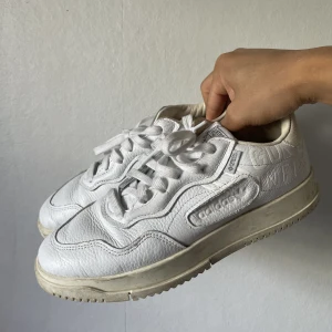 Adidas Goretex - Mycket fina och väldigt sparsamt använda! 