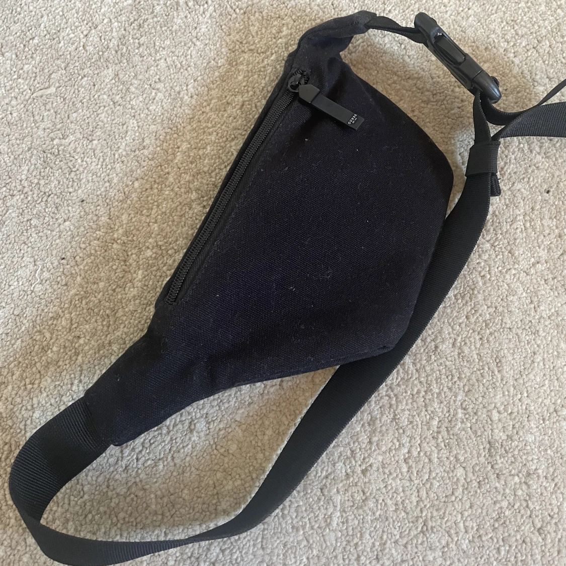 Guess midjeväska - 91