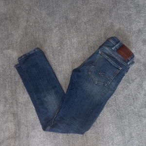 REPLAY jeans  - Säljer mina feta REPLAY jeans då jag inte använder dom längre, cond 9/10. 