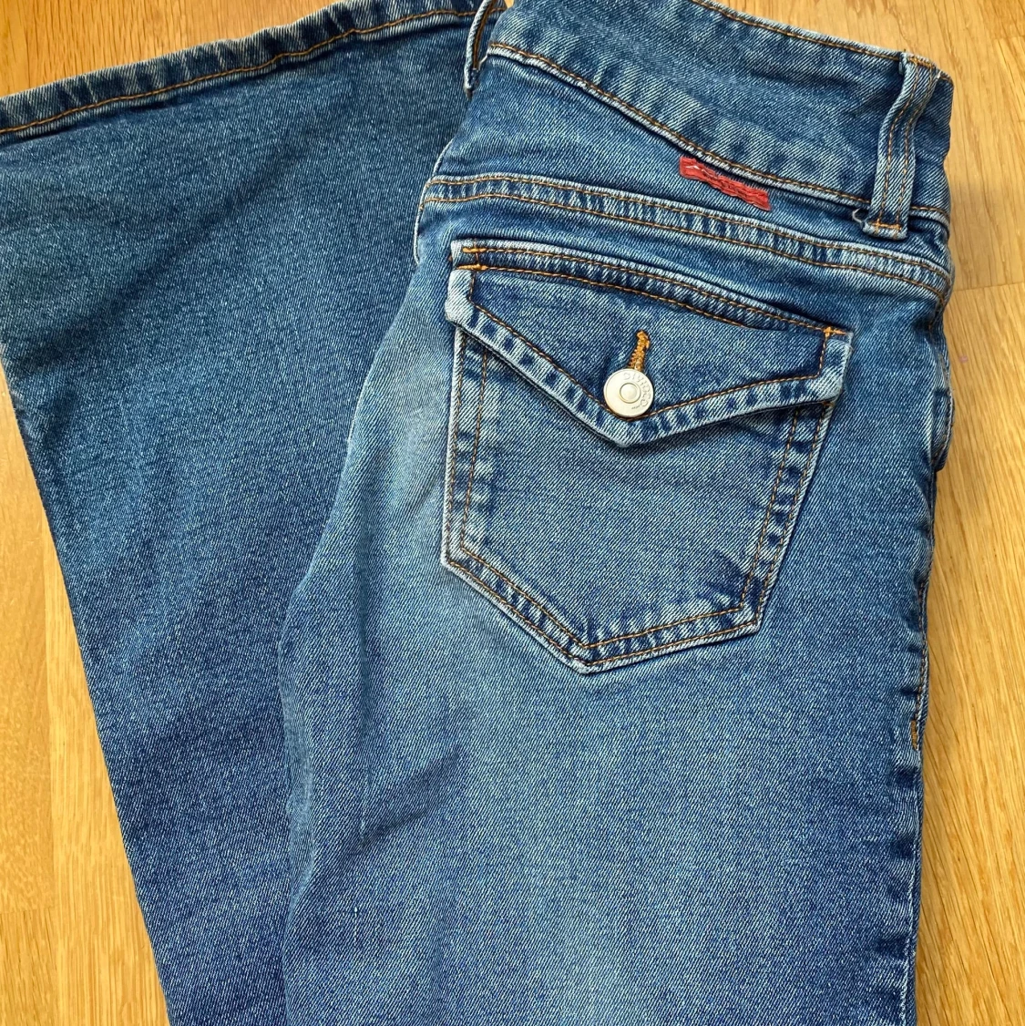 Jeans med snygga fickor - 91