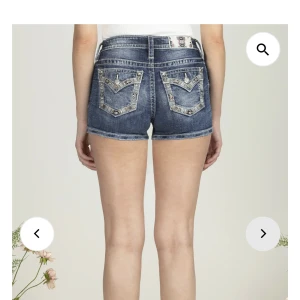 miss me shorts  - Säljer dessa söta shorts ifrån miss me, då de inte riktigt satt som jag tänkte. säljer för endast 600!! Skriv för bilder eller frågor, endast använda 4 gånger. ❤️