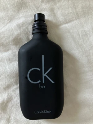 ck parfym  - Det är cirka 50% kvar i den 