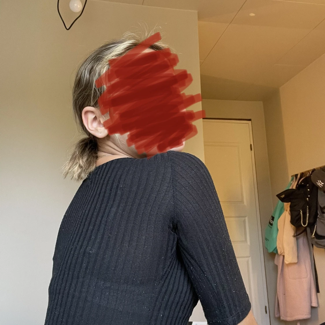 Svart tajt tröja - 90