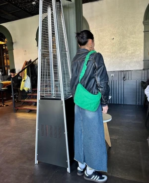 Tygväska - En liten tygväska som köpte från Korea. Väskan ser exakt samma ut som bilden. Helt ny!