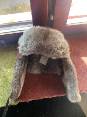 Björnfitta  - En snygg björnfitta som är bra nu till vintern. 🥶Hör av er vid mer frågor 