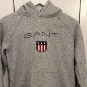 En Gant hoodie, använd några gånger. Bra skick 