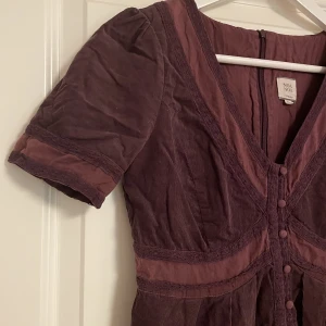 Vintage klänning - As ball vintage klänning från Noa Noa. Sparsamt använd utan några skavanker. Skriv för fler bilder!!🥰🥰