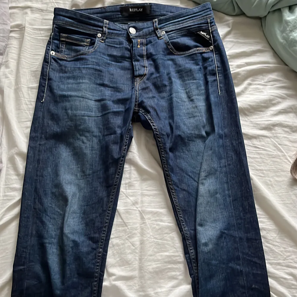 Replay jeans i 9/10 skick. Riktigt feta jeans i stretchigt material. . Jeans & Byxor.