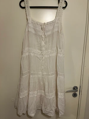 Strandklänning  - Jättefin klänning till eventuell semester eller sommar. 