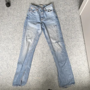 Jeans  - Superfina jeans från Gina. Säljer då jag inte får på dem längre.💗Priset går alltid att diskutera.