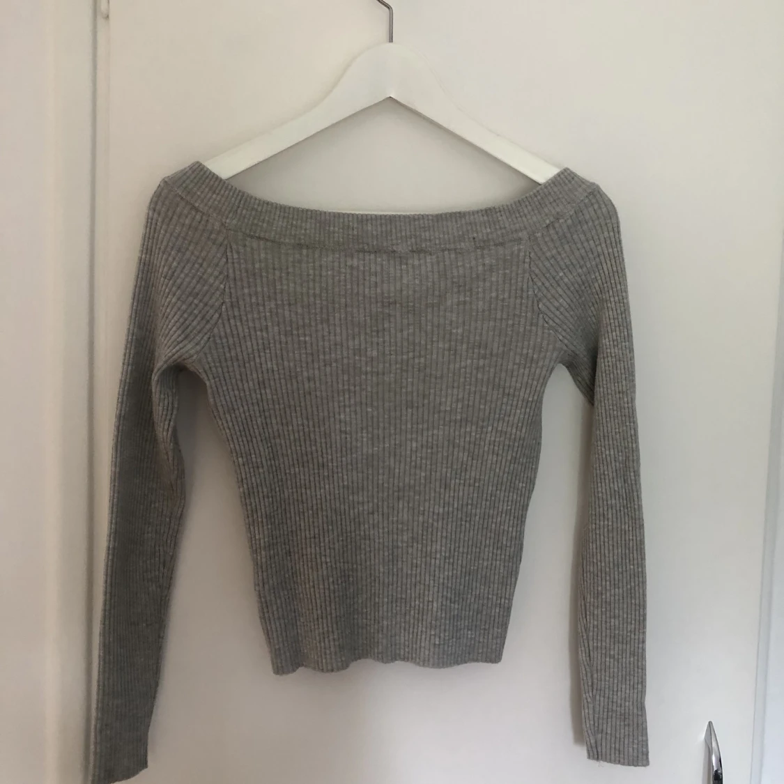 V-ringad tröja - 90