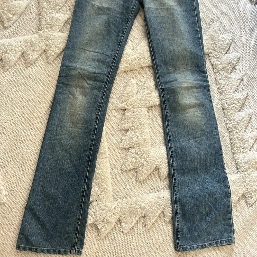 Raka jeans med låg midja😚😚. Jeans & Byxor.