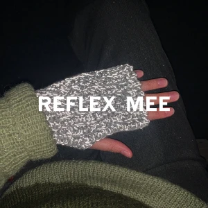Kolla in @reflex_mee - På @reflex_mee (insta) kommer jag sälja virkade handledsvärmare i reflex👀perfekt nu till vintern, dom är varma, mjuka och man syns🫶🏽🫶🏽