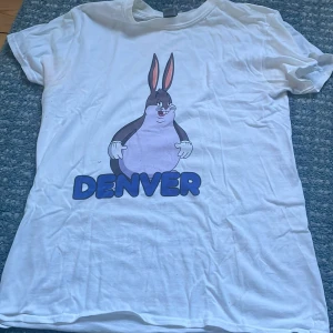 Rolig big chungus tröja - Tröja med tryck av big chingus och Denver 