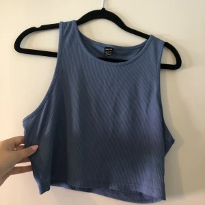 Topp - Passar M också!!! 25kr+frakt