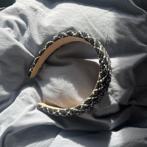 Diadem  - Fint populärt diadem från shein❤️