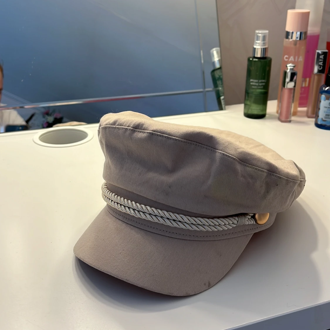 Beige hatt - 90